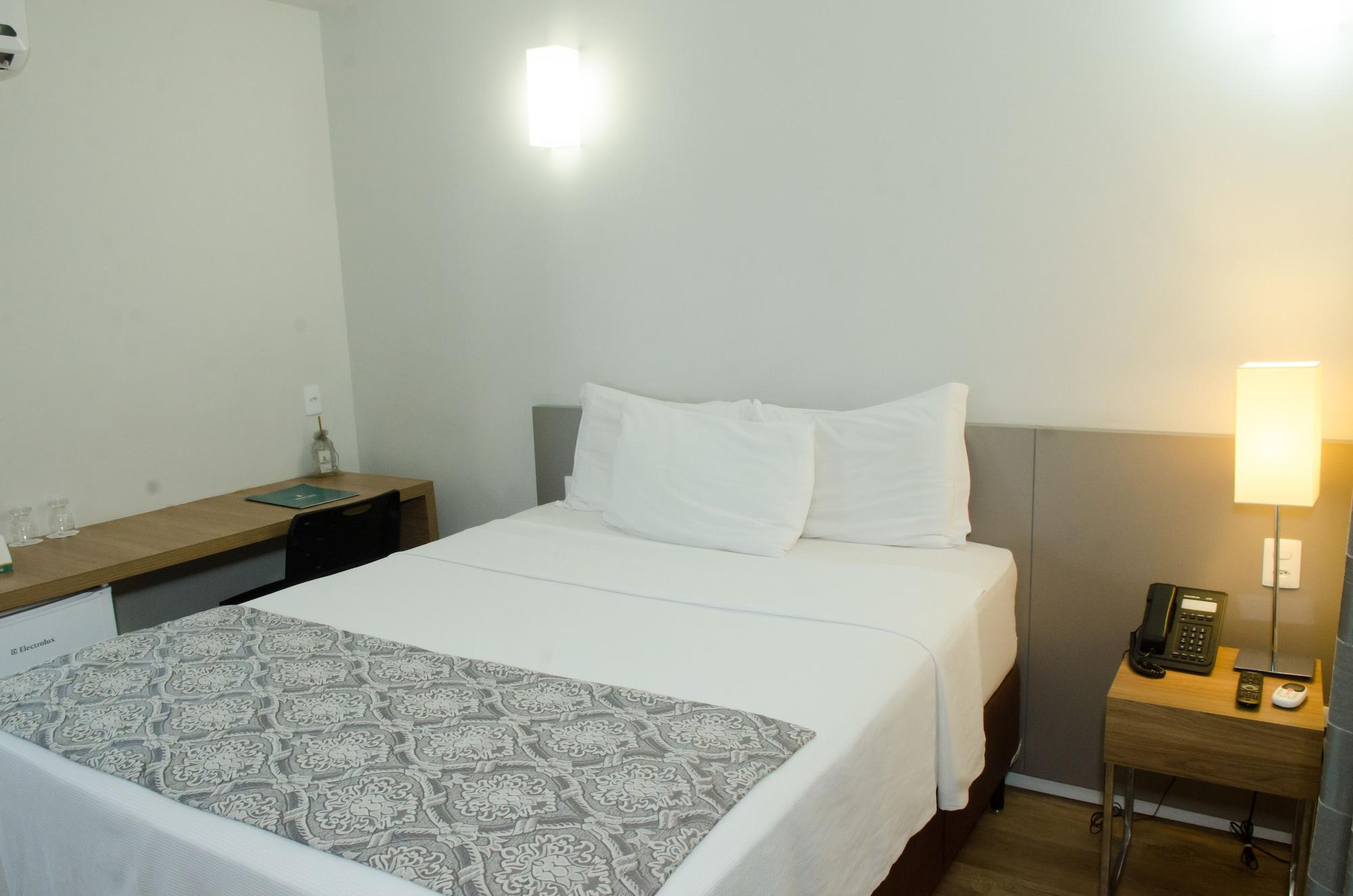 Impar Suites Expominas ベロ・オリゾンテ エクステリア 写真