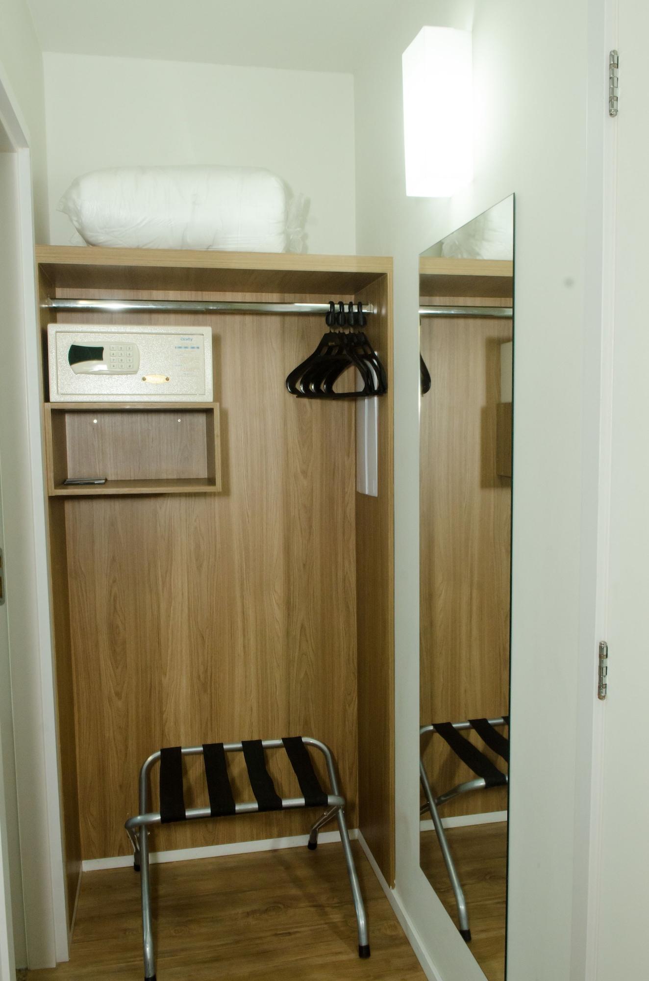 Impar Suites Expominas ベロ・オリゾンテ エクステリア 写真