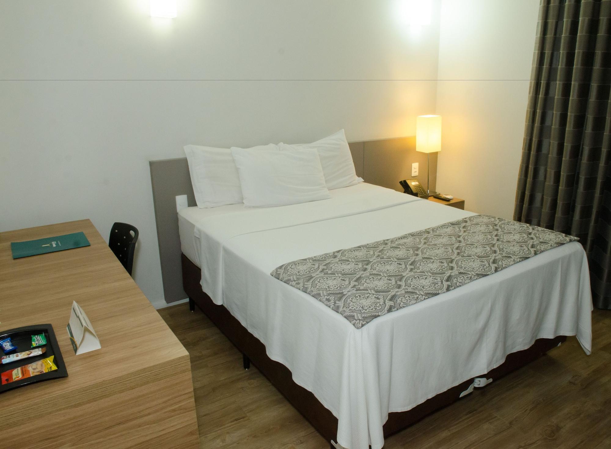 Impar Suites Expominas ベロ・オリゾンテ エクステリア 写真