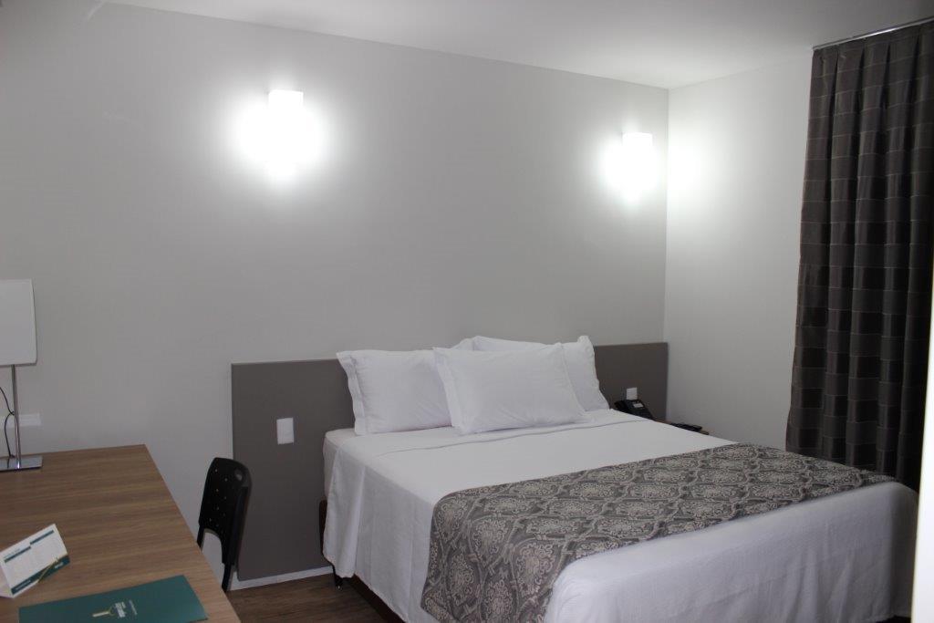 Impar Suites Expominas ベロ・オリゾンテ エクステリア 写真